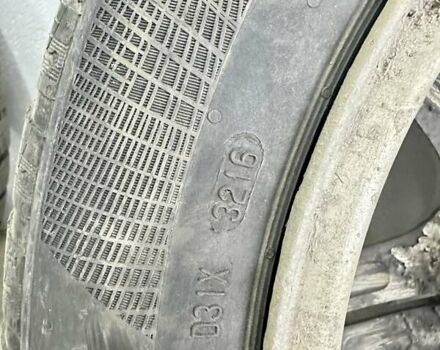 Черный Фольксваген Туран, объемом двигателя 1.6 л и пробегом 276 тыс. км за 5300 $, фото 1 на Automoto.ua