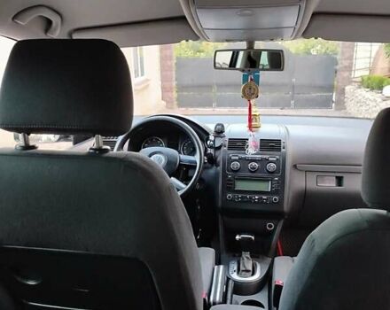 Черный Фольксваген Туран, объемом двигателя 1.6 л и пробегом 167 тыс. км за 6000 $, фото 22 на Automoto.ua