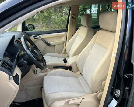 Черный Фольксваген Туран, объемом двигателя 1.6 л и пробегом 192 тыс. км за 4900 $, фото 10 на Automoto.ua