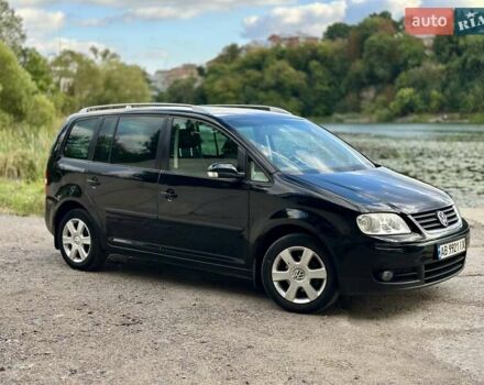 Черный Фольксваген Туран, объемом двигателя 1.6 л и пробегом 276 тыс. км за 5300 $, фото 14 на Automoto.ua