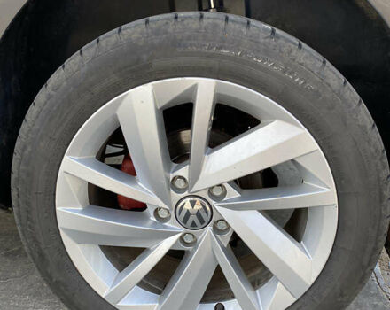 Чорний Фольксваген Туран, об'ємом двигуна 1.9 л та пробігом 340 тис. км за 6999 $, фото 4 на Automoto.ua