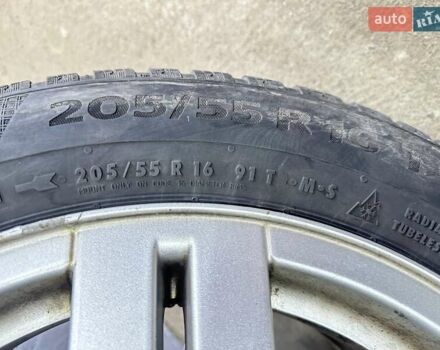 Черный Фольксваген Туран, объемом двигателя 1.6 л и пробегом 276 тыс. км за 5300 $, фото 19 на Automoto.ua