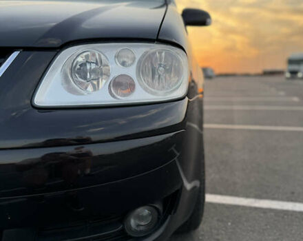 Черный Фольксваген Туран, объемом двигателя 1.6 л и пробегом 253 тыс. км за 5500 $, фото 9 на Automoto.ua