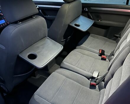 Черный Фольксваген Туран, объемом двигателя 2 л и пробегом 420 тыс. км за 3400 $, фото 13 на Automoto.ua