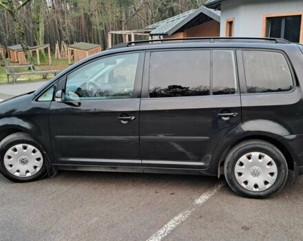 Чорний Фольксваген Туран, об'ємом двигуна 1.6 л та пробігом 240 тис. км за 5700 $, фото 1 на Automoto.ua