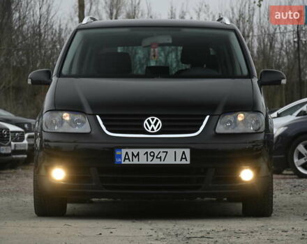 Чорний Фольксваген Туран, об'ємом двигуна 2 л та пробігом 267 тис. км за 5999 $, фото 3 на Automoto.ua