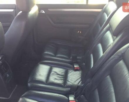 Черный Фольксваген Туран, объемом двигателя 1.97 л и пробегом 347 тыс. км за 5300 $, фото 4 на Automoto.ua