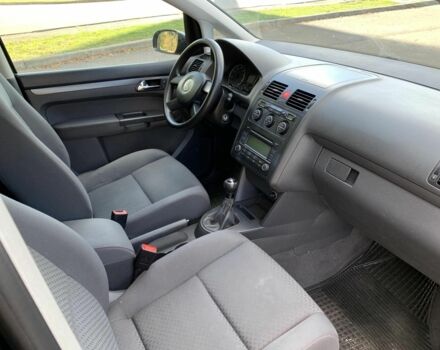 Чорний Фольксваген Туран, об'ємом двигуна 0 л та пробігом 244 тис. км за 6450 $, фото 2 на Automoto.ua