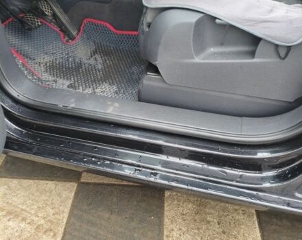 Черный Фольксваген Туран, объемом двигателя 2 л и пробегом 264 тыс. км за 6500 $, фото 22 на Automoto.ua