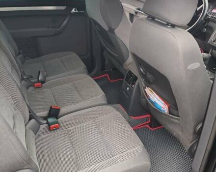 Чорний Фольксваген Туран, об'ємом двигуна 1.97 л та пробігом 262 тис. км за 6500 $, фото 43 на Automoto.ua