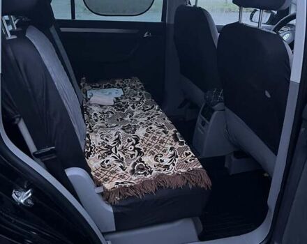 Черный Фольксваген Туран, объемом двигателя 1.97 л и пробегом 293 тыс. км за 5900 $, фото 11 на Automoto.ua