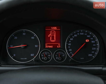 Чорний Фольксваген Туран, об'ємом двигуна 2 л та пробігом 267 тис. км за 5999 $, фото 19 на Automoto.ua