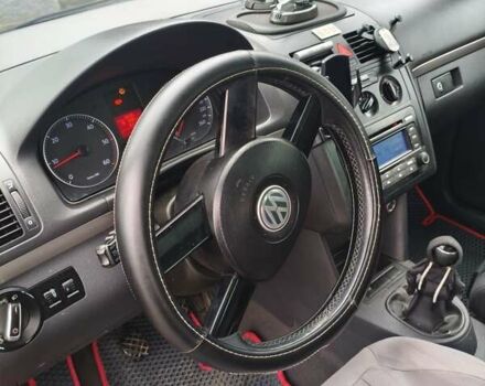 Чорний Фольксваген Туран, об'ємом двигуна 1.97 л та пробігом 262 тис. км за 6500 $, фото 55 на Automoto.ua