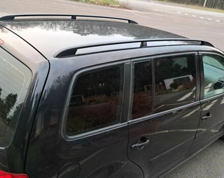 Чорний Фольксваген Туран, об'ємом двигуна 1.6 л та пробігом 240 тис. км за 5700 $, фото 4 на Automoto.ua