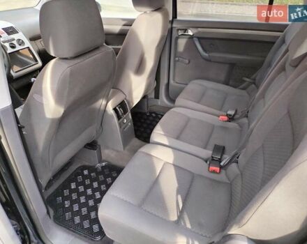 Черный Фольксваген Туран, объемом двигателя 1.6 л и пробегом 202 тыс. км за 5300 $, фото 12 на Automoto.ua