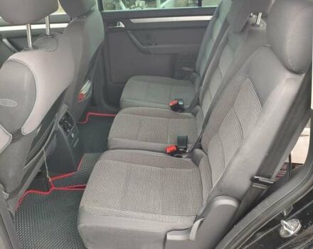 Чорний Фольксваген Туран, об'ємом двигуна 1.97 л та пробігом 262 тис. км за 6500 $, фото 57 на Automoto.ua