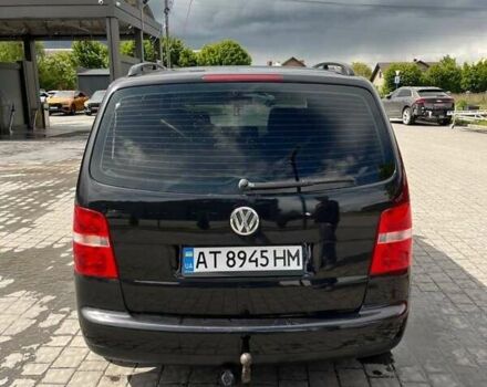 Черный Фольксваген Туран, объемом двигателя 1.6 л и пробегом 329 тыс. км за 4900 $, фото 6 на Automoto.ua