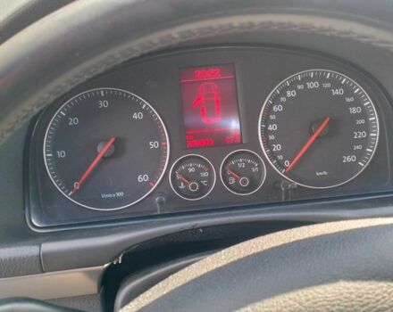 Черный Фольксваген Туран, объемом двигателя 2 л и пробегом 260 тыс. км за 6500 $, фото 6 на Automoto.ua