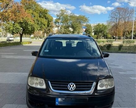 Черный Фольксваген Туран, объемом двигателя 0 л и пробегом 300 тыс. км за 3021 $, фото 3 на Automoto.ua