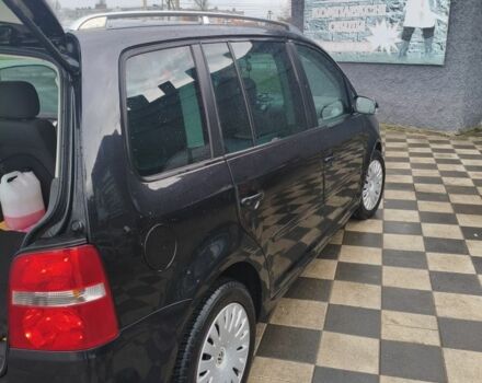 Черный Фольксваген Туран, объемом двигателя 2 л и пробегом 264 тыс. км за 6500 $, фото 20 на Automoto.ua