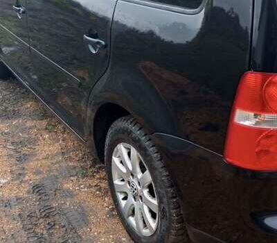 Черный Фольксваген Туран, объемом двигателя 1.6 л и пробегом 260 тыс. км за 5600 $, фото 6 на Automoto.ua