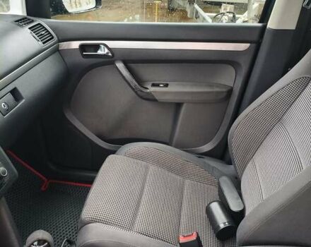 Чорний Фольксваген Туран, об'ємом двигуна 1.97 л та пробігом 262 тис. км за 6500 $, фото 58 на Automoto.ua