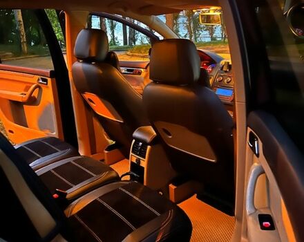 Черный Фольксваген Туран, объемом двигателя 2 л и пробегом 265 тыс. км за 5800 $, фото 1 на Automoto.ua