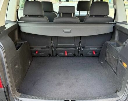 Черный Фольксваген Туран, объемом двигателя 0 л и пробегом 300 тыс. км за 3021 $, фото 4 на Automoto.ua