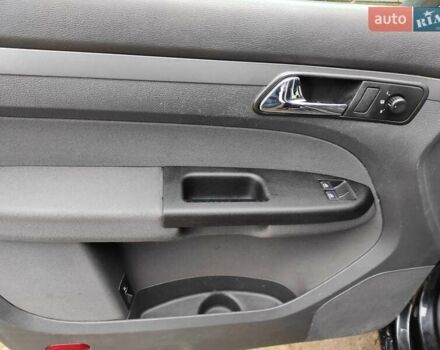 Черный Фольксваген Туран, объемом двигателя 1.6 л и пробегом 237 тыс. км за 5200 $, фото 10 на Automoto.ua