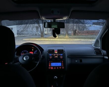 Черный Фольксваген Туран, объемом двигателя 2 л и пробегом 420 тыс. км за 3400 $, фото 14 на Automoto.ua