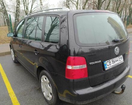 Черный Фольксваген Туран, объемом двигателя 1.6 л и пробегом 320 тыс. км за 5400 $, фото 7 на Automoto.ua