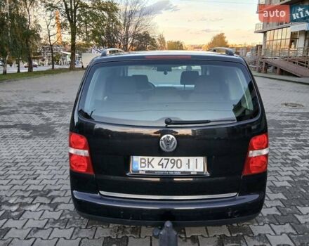 Чорний Фольксваген Туран, об'ємом двигуна 1.6 л та пробігом 279 тис. км за 4400 $, фото 12 на Automoto.ua