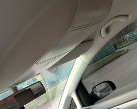 Черный Фольксваген Туран, объемом двигателя 1.6 л и пробегом 229 тыс. км за 6450 $, фото 50 на Automoto.ua