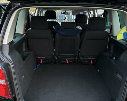 Чорний Фольксваген Туран, об'ємом двигуна 1.6 л та пробігом 295 тис. км за 5700 $, фото 9 на Automoto.ua