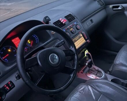 Черный Фольксваген Туран, объемом двигателя 2 л и пробегом 377 тыс. км за 2500 $, фото 11 на Automoto.ua