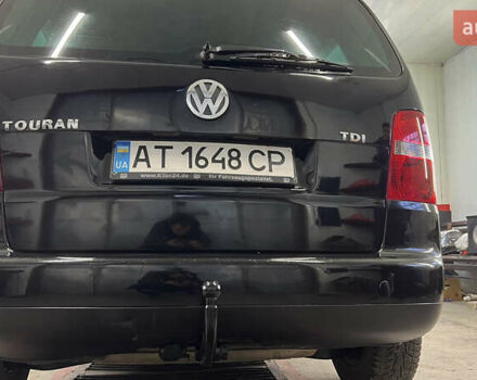 Черный Фольксваген Туран, объемом двигателя 1.9 л и пробегом 419 тыс. км за 5900 $, фото 11 на Automoto.ua