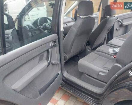 Черный Фольксваген Туран, объемом двигателя 1.6 л и пробегом 277 тыс. км за 6200 $, фото 7 на Automoto.ua