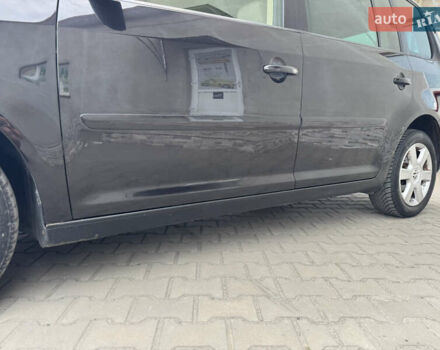 Черный Фольксваген Туран, объемом двигателя 1.98 л и пробегом 188 тыс. км за 4600 $, фото 8 на Automoto.ua