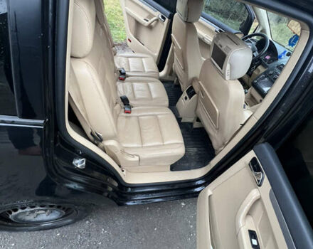 Черный Фольксваген Туран, объемом двигателя 1.6 л и пробегом 287 тыс. км за 4800 $, фото 4 на Automoto.ua