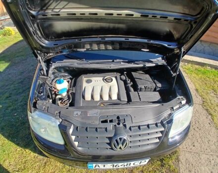 Черный Фольксваген Туран, объемом двигателя 1.9 л и пробегом 419 тыс. км за 4700 $, фото 3 на Automoto.ua