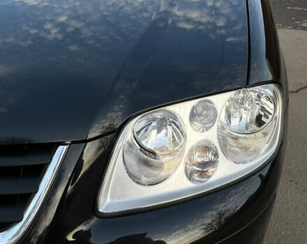 Черный Фольксваген Туран, объемом двигателя 1.6 л и пробегом 229 тыс. км за 6450 $, фото 21 на Automoto.ua