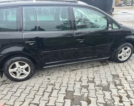 Черный Фольксваген Туран, объемом двигателя 1.6 л и пробегом 290 тыс. км за 4600 $, фото 5 на Automoto.ua