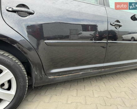 Черный Фольксваген Туран, объемом двигателя 1.98 л и пробегом 188 тыс. км за 4600 $, фото 17 на Automoto.ua