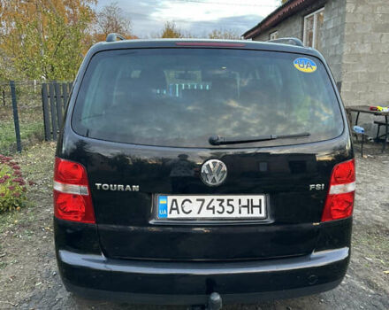 Чорний Фольксваген Туран, об'ємом двигуна 1.6 л та пробігом 295 тис. км за 5700 $, фото 2 на Automoto.ua