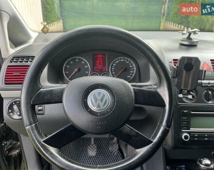 Чорний Фольксваген Туран, об'ємом двигуна 1.6 л та пробігом 216 тис. км за 6500 $, фото 13 на Automoto.ua