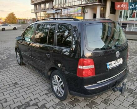 Чорний Фольксваген Туран, об'ємом двигуна 1.6 л та пробігом 279 тис. км за 4400 $, фото 4 на Automoto.ua