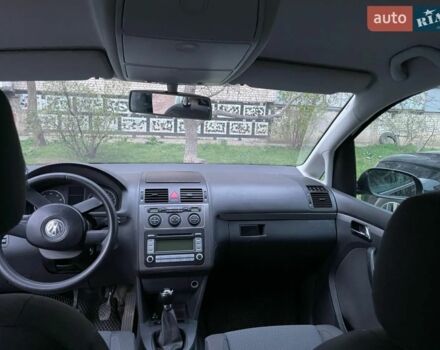 Фольксваген Туран 2005 в Николаеве на Automoto.ua Черный Фольксваген Туран, объемом двигателя 2 л и пробегом 280 тыс. км за 6400 $, фото 9 на Automoto.ua