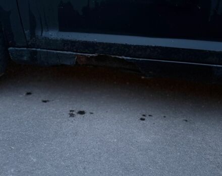 Черный Фольксваген Туран, объемом двигателя 2 л и пробегом 377 тыс. км за 2500 $, фото 6 на Automoto.ua