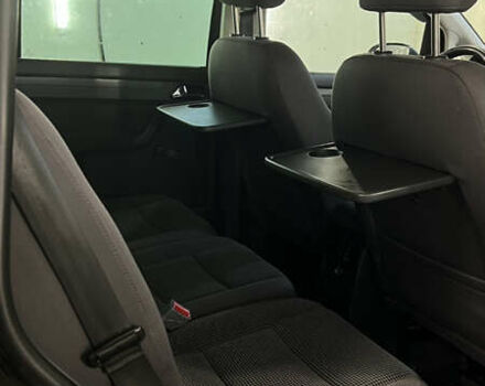 Черный Фольксваген Туран, объемом двигателя 1.9 л и пробегом 419 тыс. км за 5900 $, фото 15 на Automoto.ua