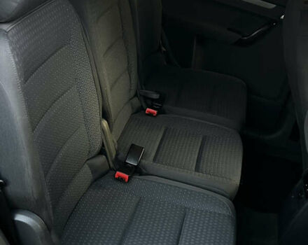 Черный Фольксваген Туран, объемом двигателя 1.6 л и пробегом 229 тыс. км за 6450 $, фото 32 на Automoto.ua